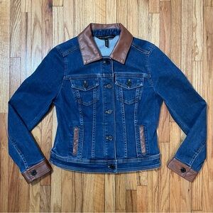 WHITE HOUSE BLACK MARKET - Jean Jacket